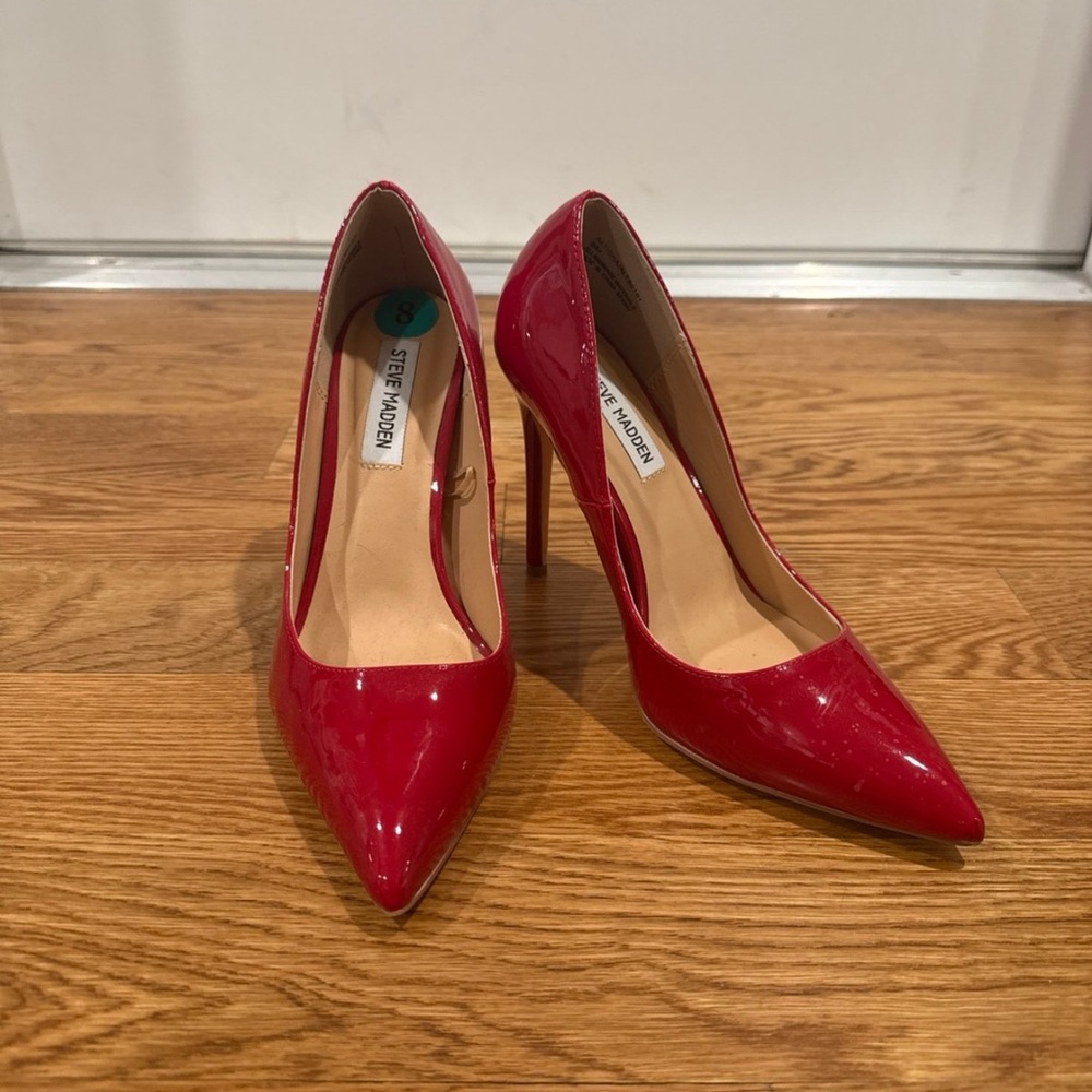 Steve Madden Red Patent Leather Pumps Stilettos Heels